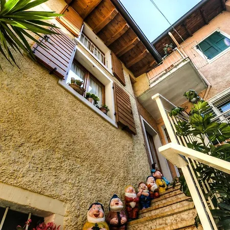 Casetta Alla Corte Castelletto Di Brenzone Exterior photo